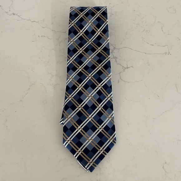 Men’s 💯 Silk Tie - Picture 1 of 5